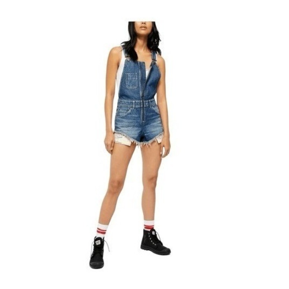 Free People We The Free Sunkissed Short Overalls Blue Denim Jean Shorts 27